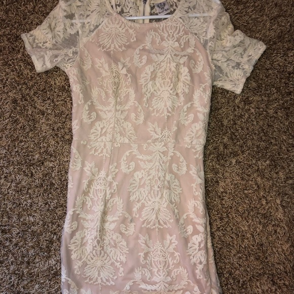 Lace homecoming dress - Picture 3 of 3